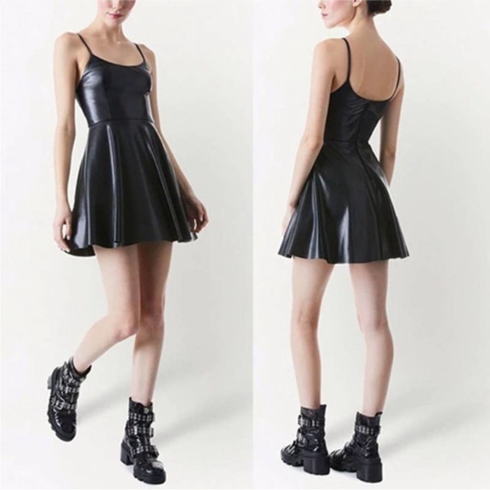 Alice + Olivia Rome Faux Leather Skater Mini Dress Sz 8
